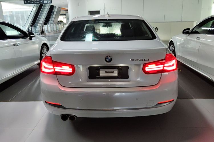 BMW 3 Series 2017 #6 BMW 3 Series 2017 car image #6