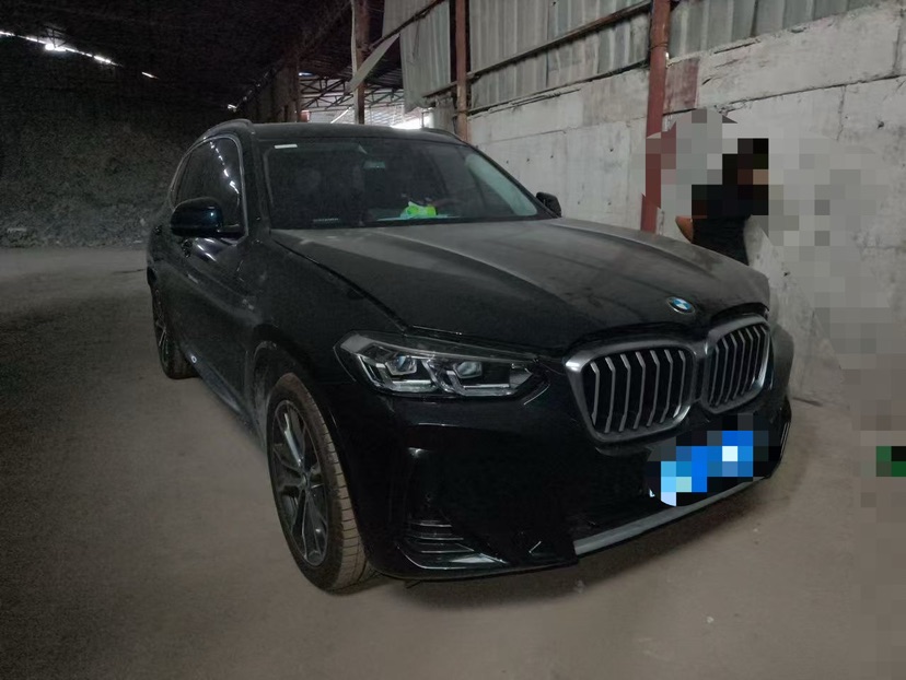 BMW X3 2023 car image #2