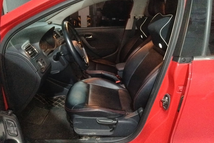 Volkswagen Polo 2017 car image #17