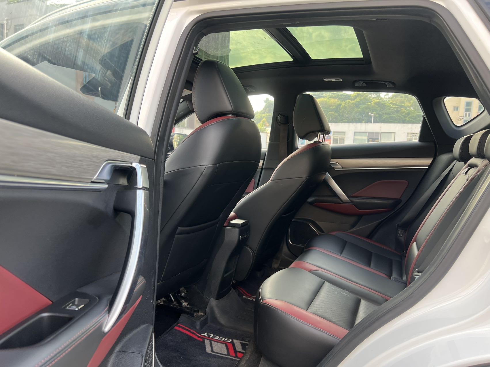 GEELY Coolray 2019 car image #7