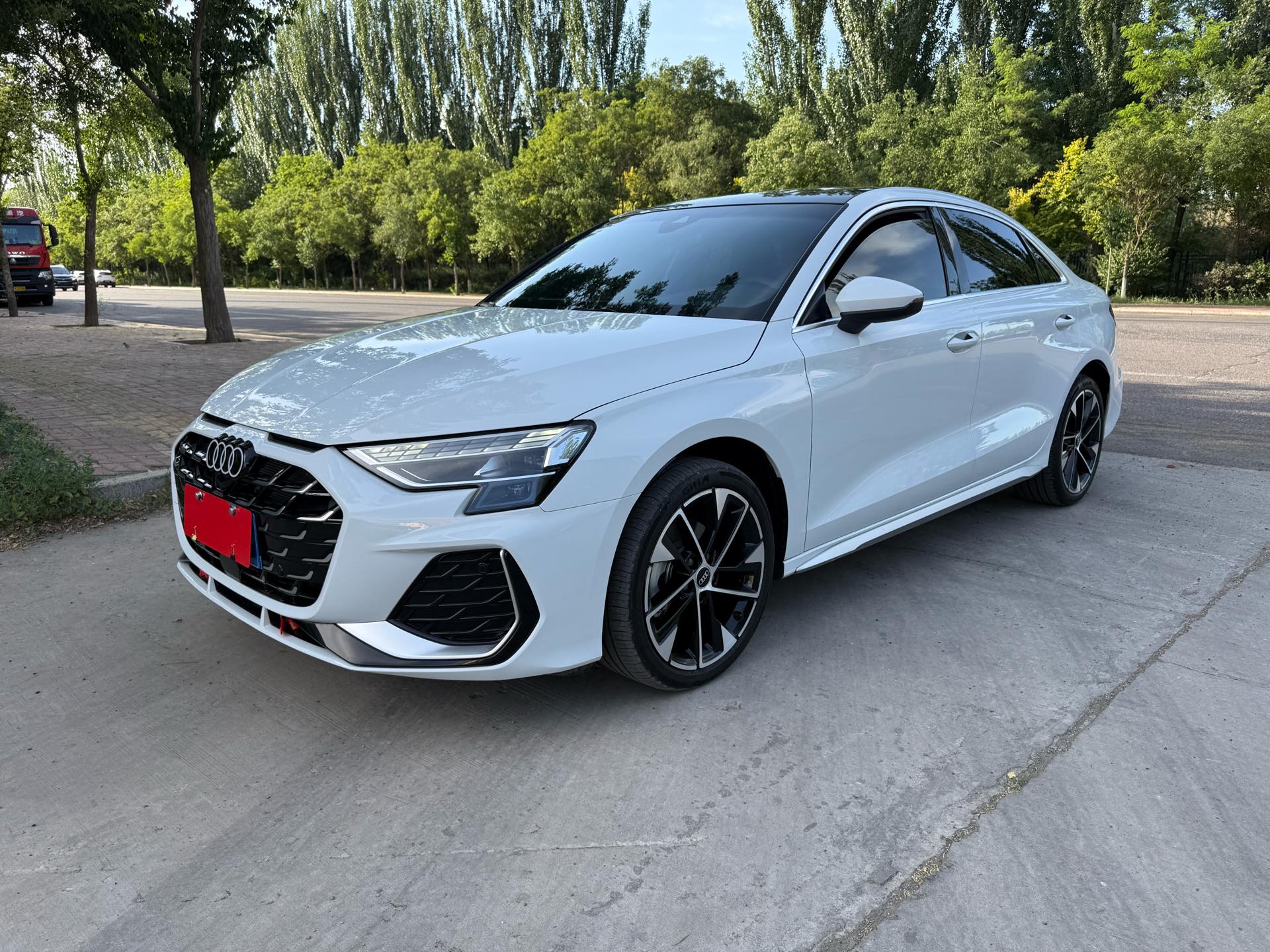 2025 2025 car image