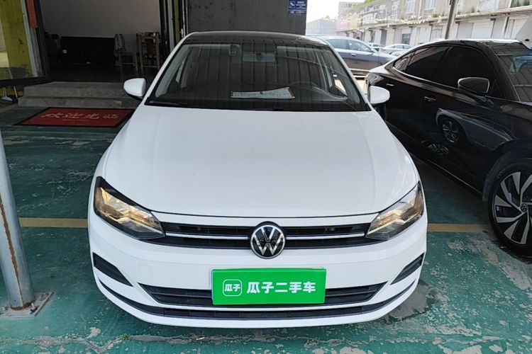 Volkswagen Polo 2021 car image #3