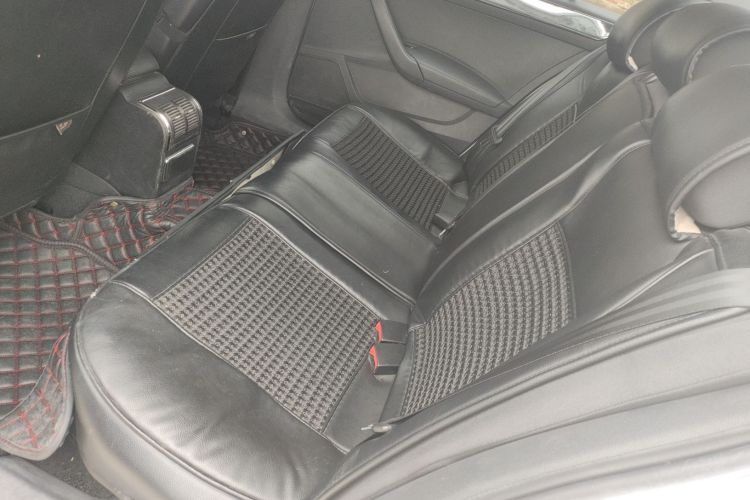 Volkswagen Santana 2019 صورة سيارة #17