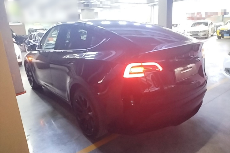 Tesla Model Y 2021 #5 Tesla Model Y 2021 car image #5