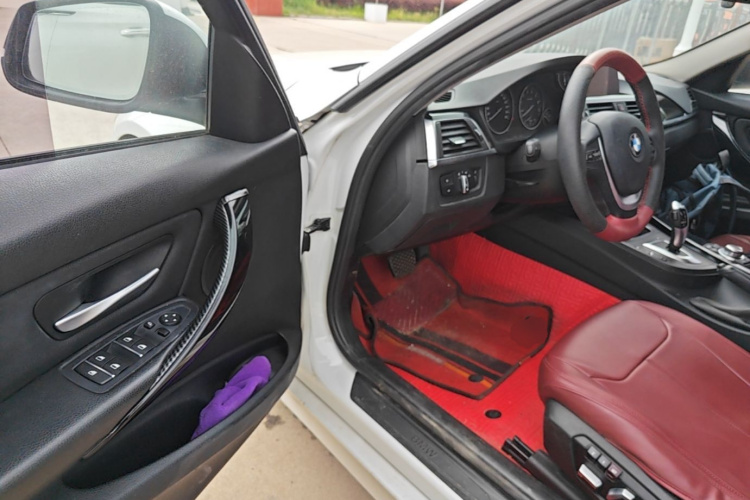 BMW 3 Series 2016 immagine di auto #16