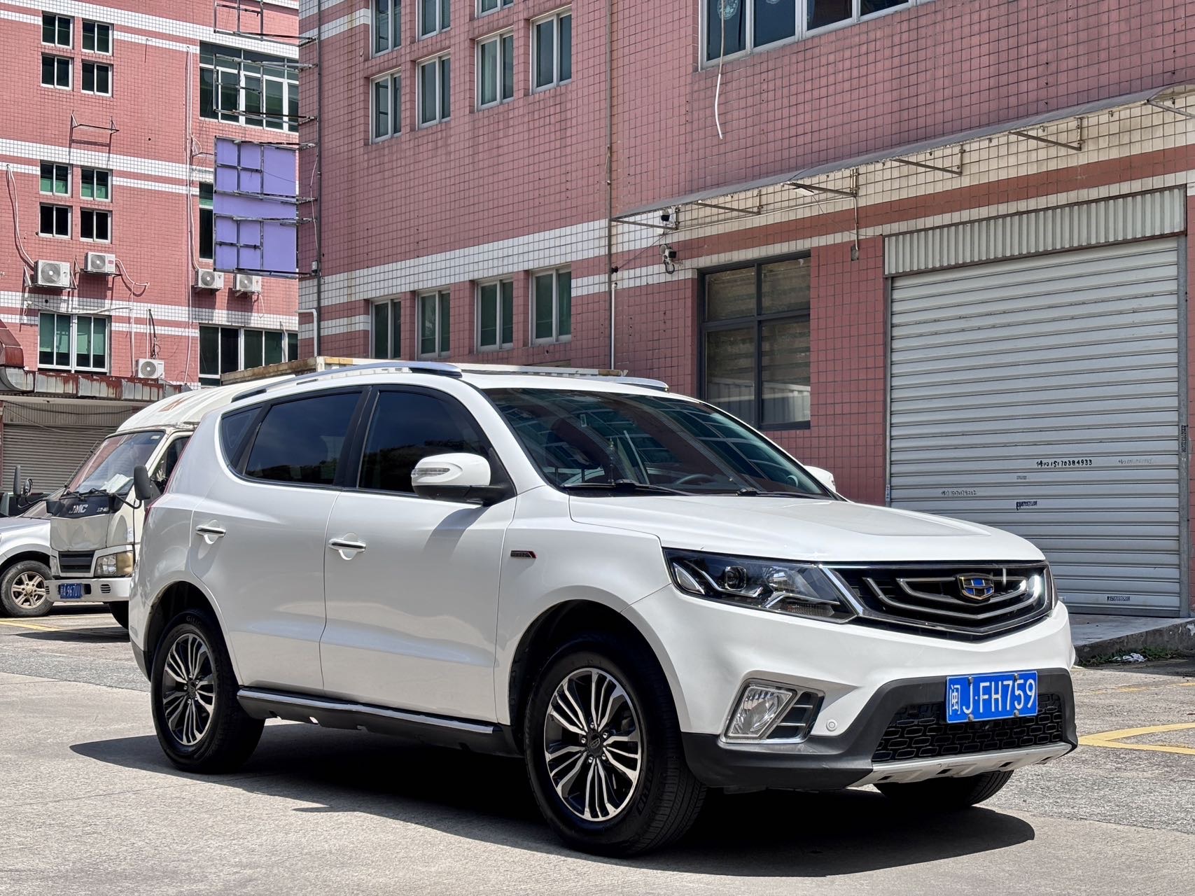 GEELY Vision X6 2017 изображение автомобиля #3