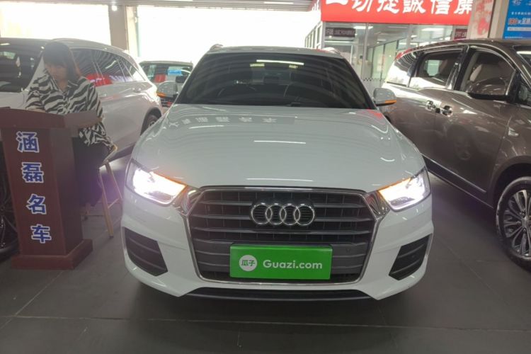 Audi Q3 2017 car image #3