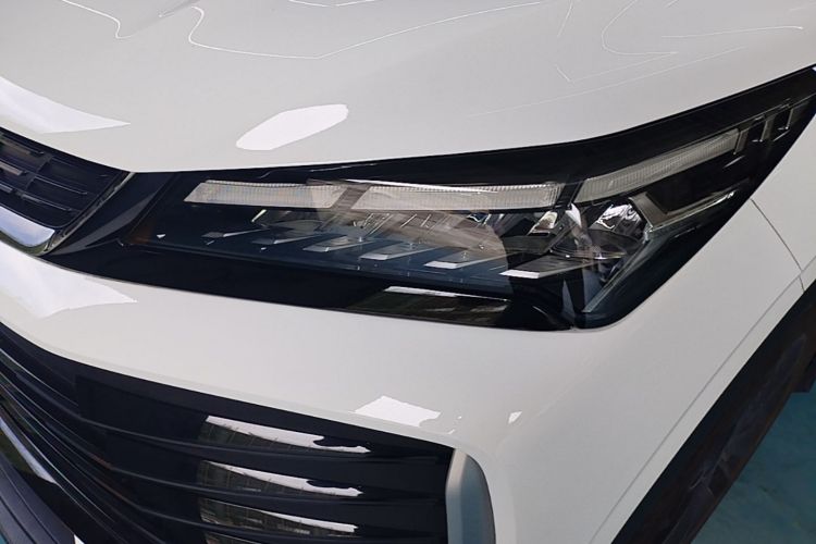 GEELY Coolray 2026 #23 GEELY Coolray 2026 car image #23