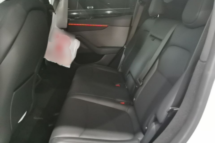 Tesla Model Y 2025 #17 Tesla Model Y 2025 car image #17