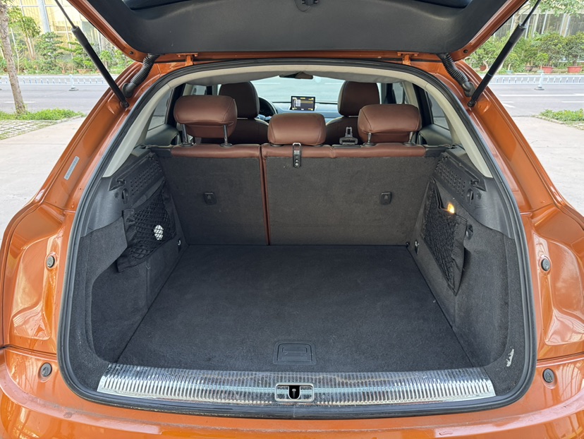 Audi Q3 2017 car image #8