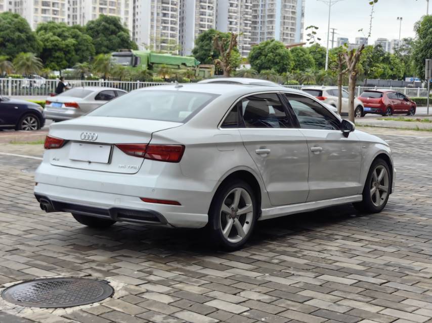 Audi A3 2017 car image #10