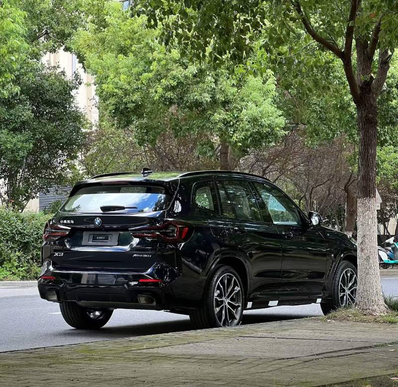 BMW X3 2026 #3 BMW X3 2026 car image #3