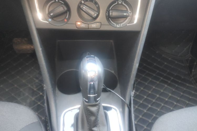 Volkswagen Polo 2019 #14 Volkswagen Polo 2019 car image #14