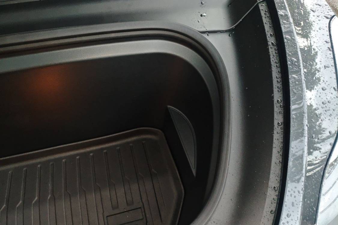 Tesla Model Y 2024 #12 Tesla Model Y 2024 car image #12
