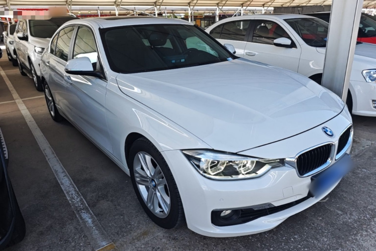 BMW 3 Series 2017 car image #6