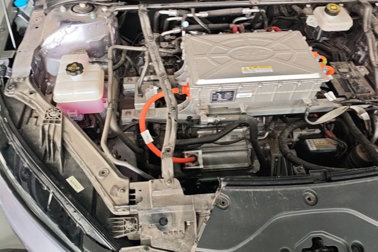 BYD Han 2024 car image #23