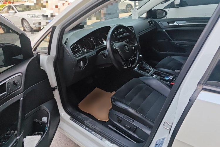 Volkswagen Golf 2019 car image #18