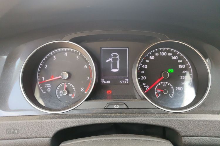 Volkswagen Golf 2017 car image #13