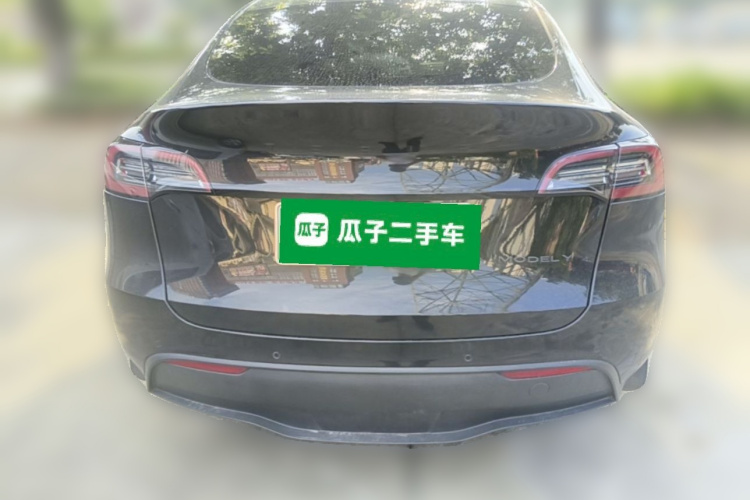 Tesla Model Y 2022 #6 Tesla Model Y 2022 car image #6