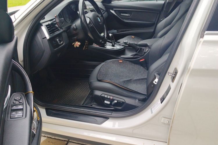 BMW 3 Series 2018 #19 BMW 3 Series 2018 car image #19