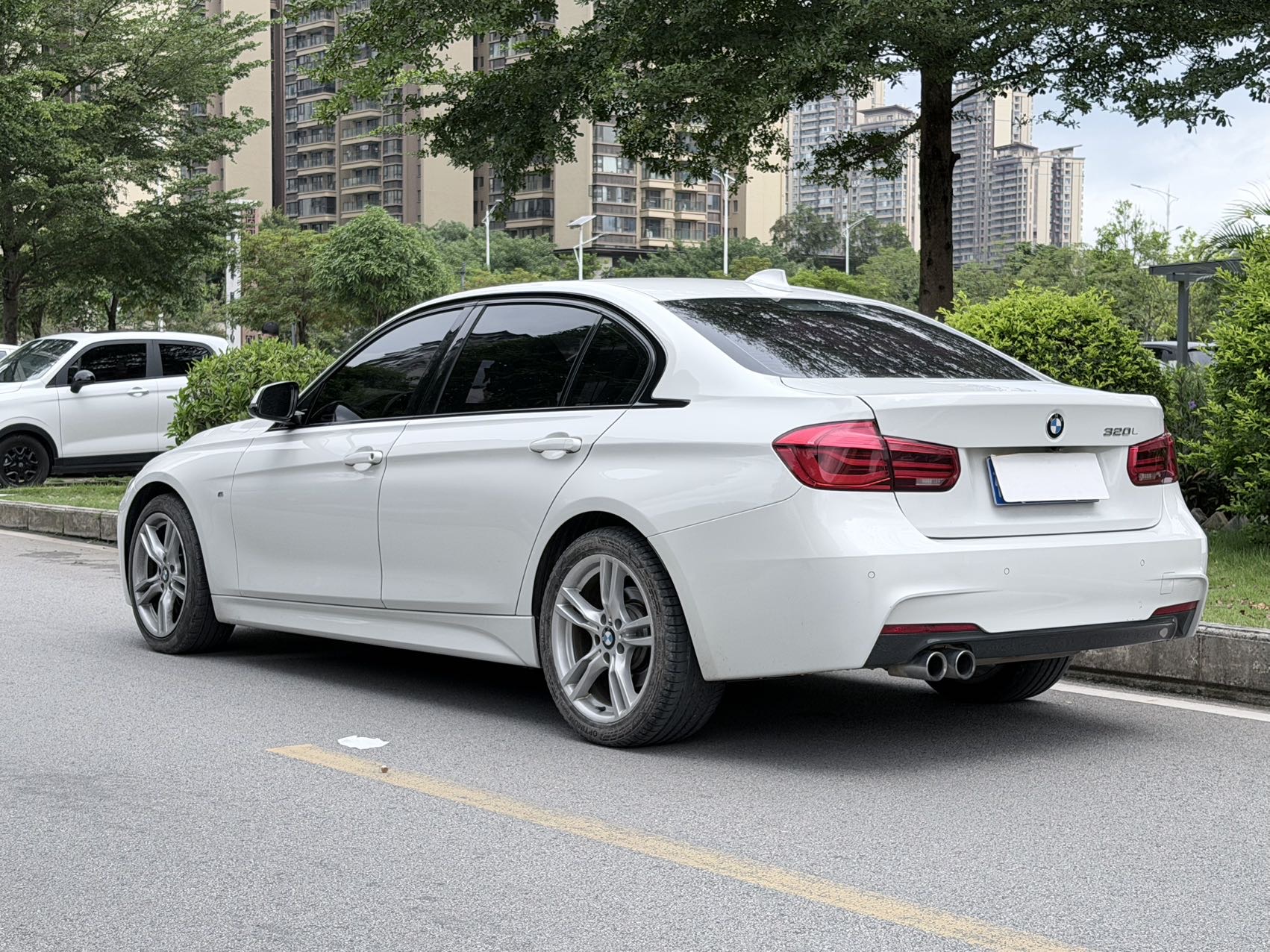 BMW 3 Series 2018 #4 BMW 3 Series 2018 car image #4