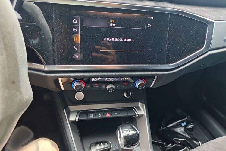 Audi Q3 2019 #17 Audi Q3 2019 car image #17