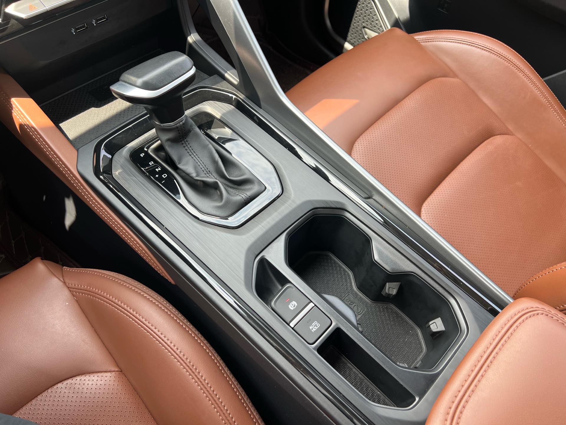 GEELY Vision X6 2022 car image #11