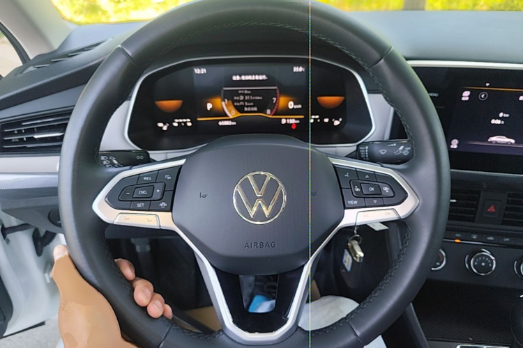 Volkswagen Bora 2024 car image #11