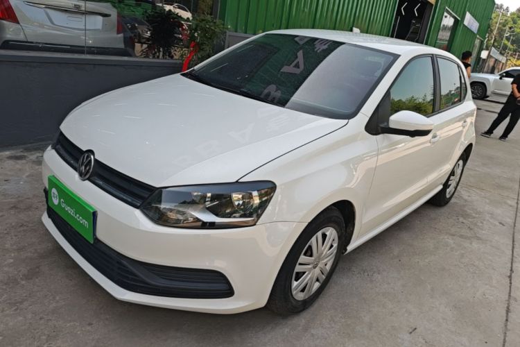 Volkswagen Polo 2018 car image #2