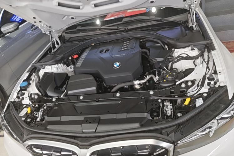 BMW 3 Series 2024 #20 BMW 3 Series 2024 car image #20