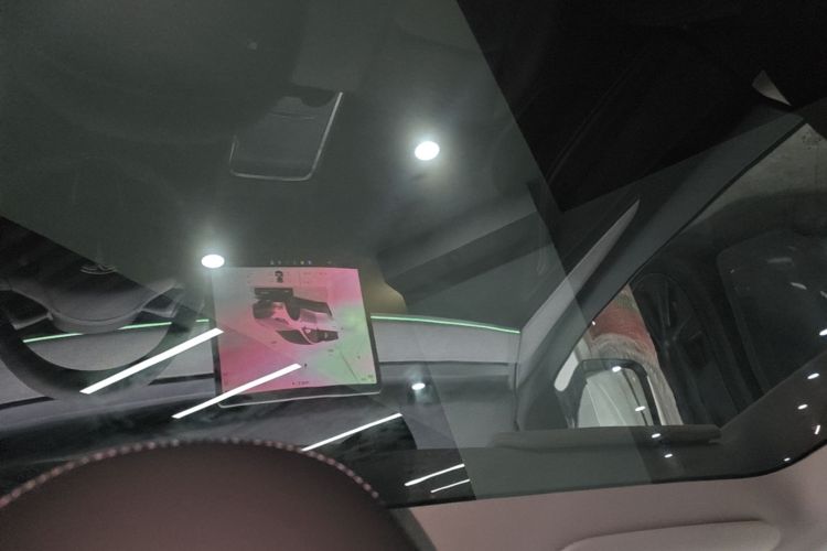 Tesla Model Y 2024 #18 Tesla Model Y 2024 immagine di auto #18