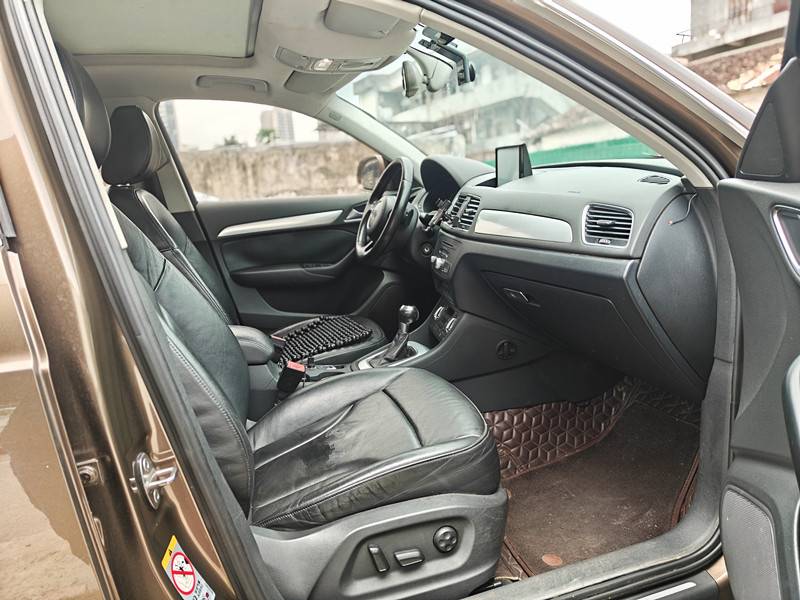 Audi Q3 2014 car image #9