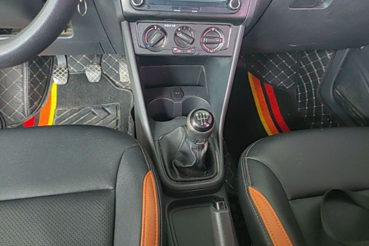 Volkswagen Polo 2017 #14 Volkswagen Polo 2017 car image #14