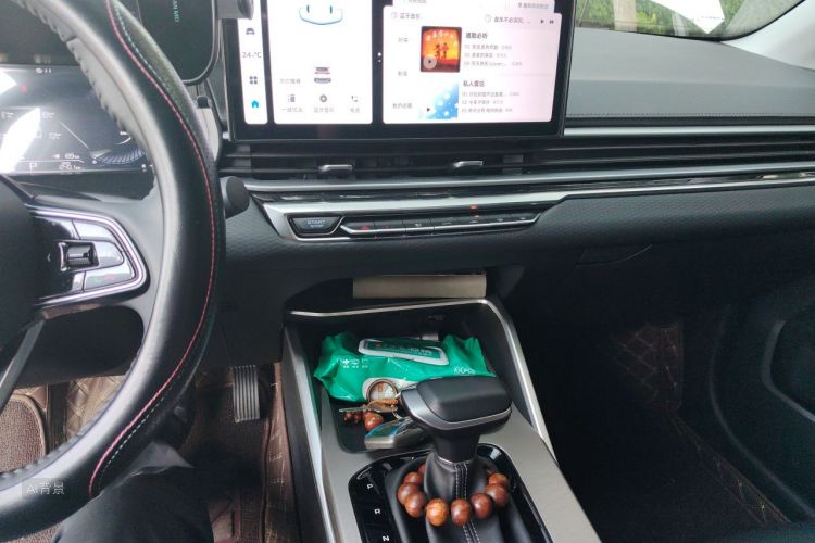GEELY Emgrand 2024 car image #15
