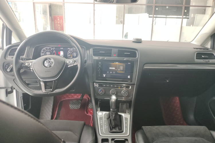 Volkswagen Golf 2019 imagen de coche #10