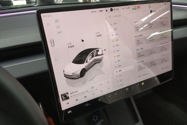 Tesla Model 3 2024 immagine di auto #13