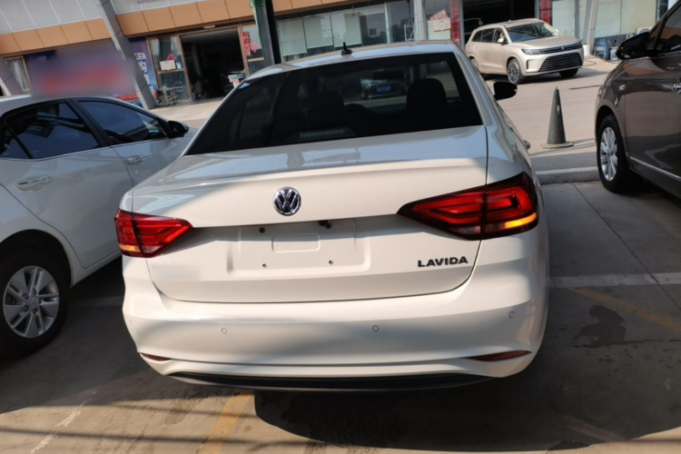 Volkswagen Lavida 2021 car image #6