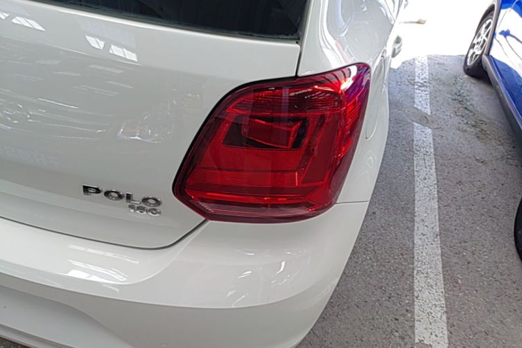Volkswagen Polo 2018 car image #8
