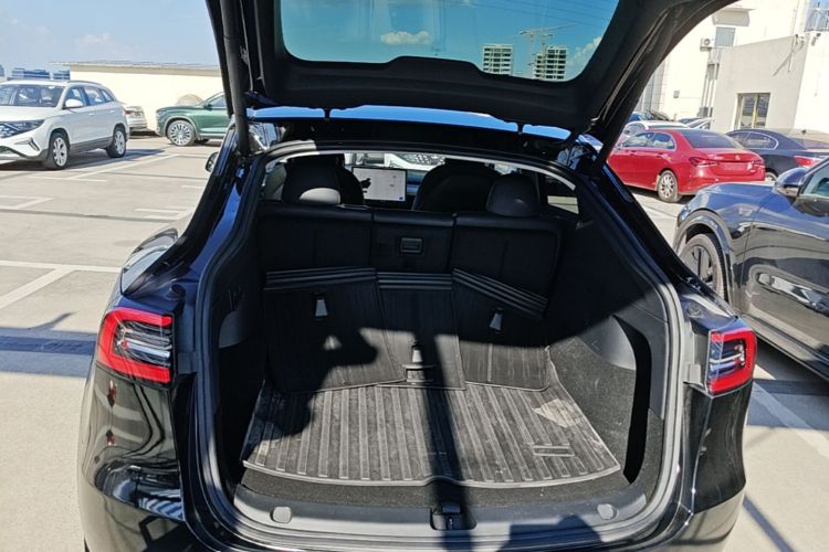 Tesla Model Y 2022 #19 Tesla Model Y 2022 car image #19