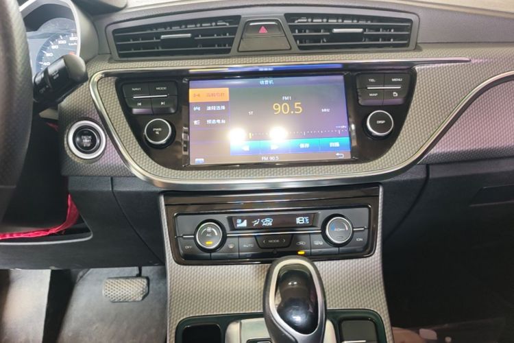 GEELY Emgrand GS 2016 car image #13