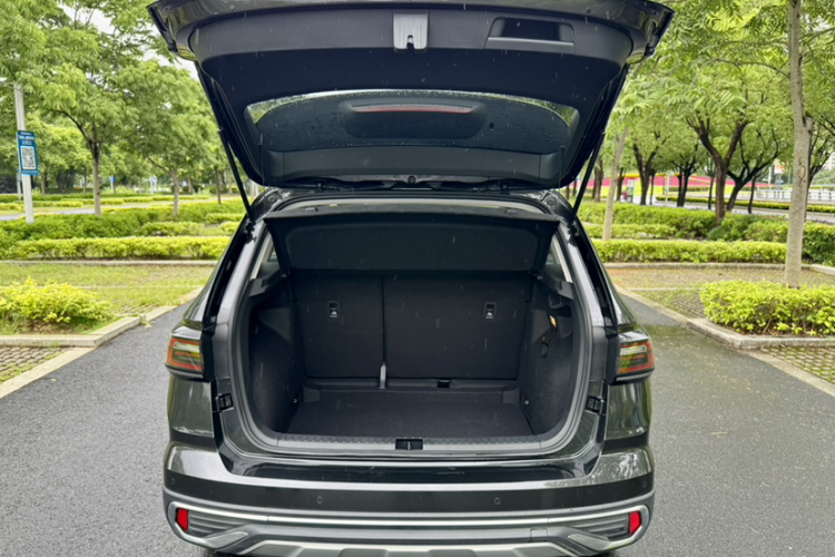 Volkswagen Tharu 2024 car image #23
