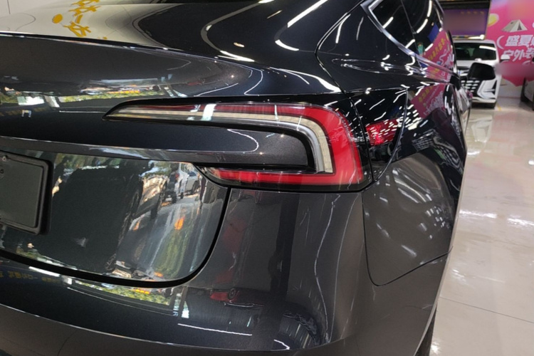 Tesla Model 3 2025 #8 Tesla Model 3 2025 car image #8