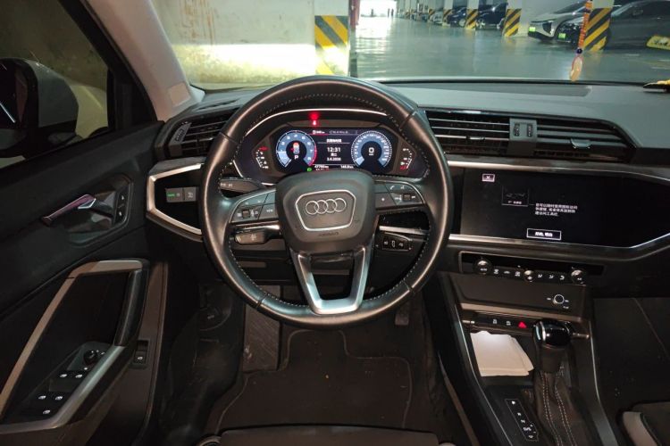 Audi Q3 2020 #11 Audi Q3 2020 car image #11