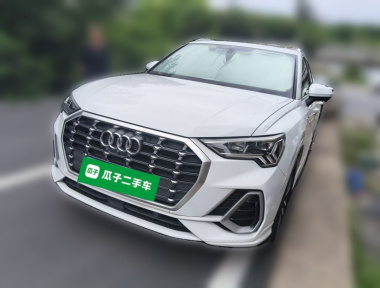 Audi Q3 2022 immagine di auto 