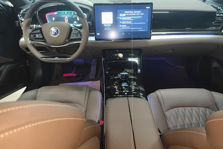 BYD Han 2023 car image #10