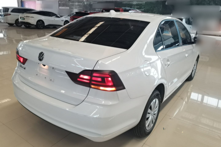Volkswagen Santana 2019 #5 Volkswagen Santana 2019 car image #5