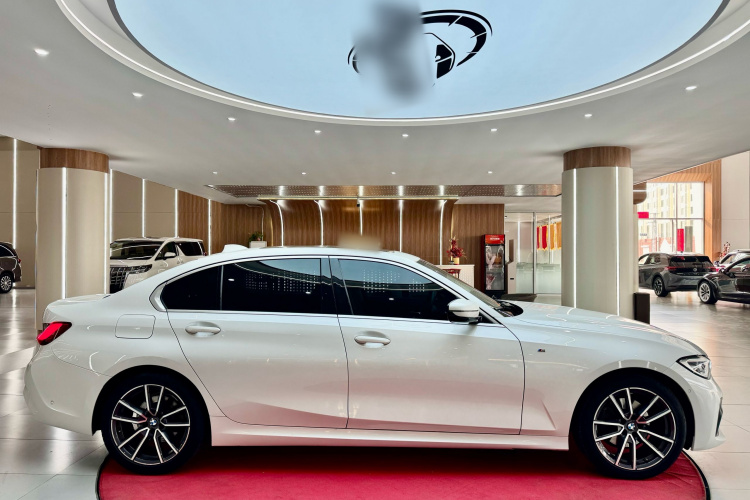 BMW 3 Series 2021 #5 BMW 3 Series 2021 car image #5