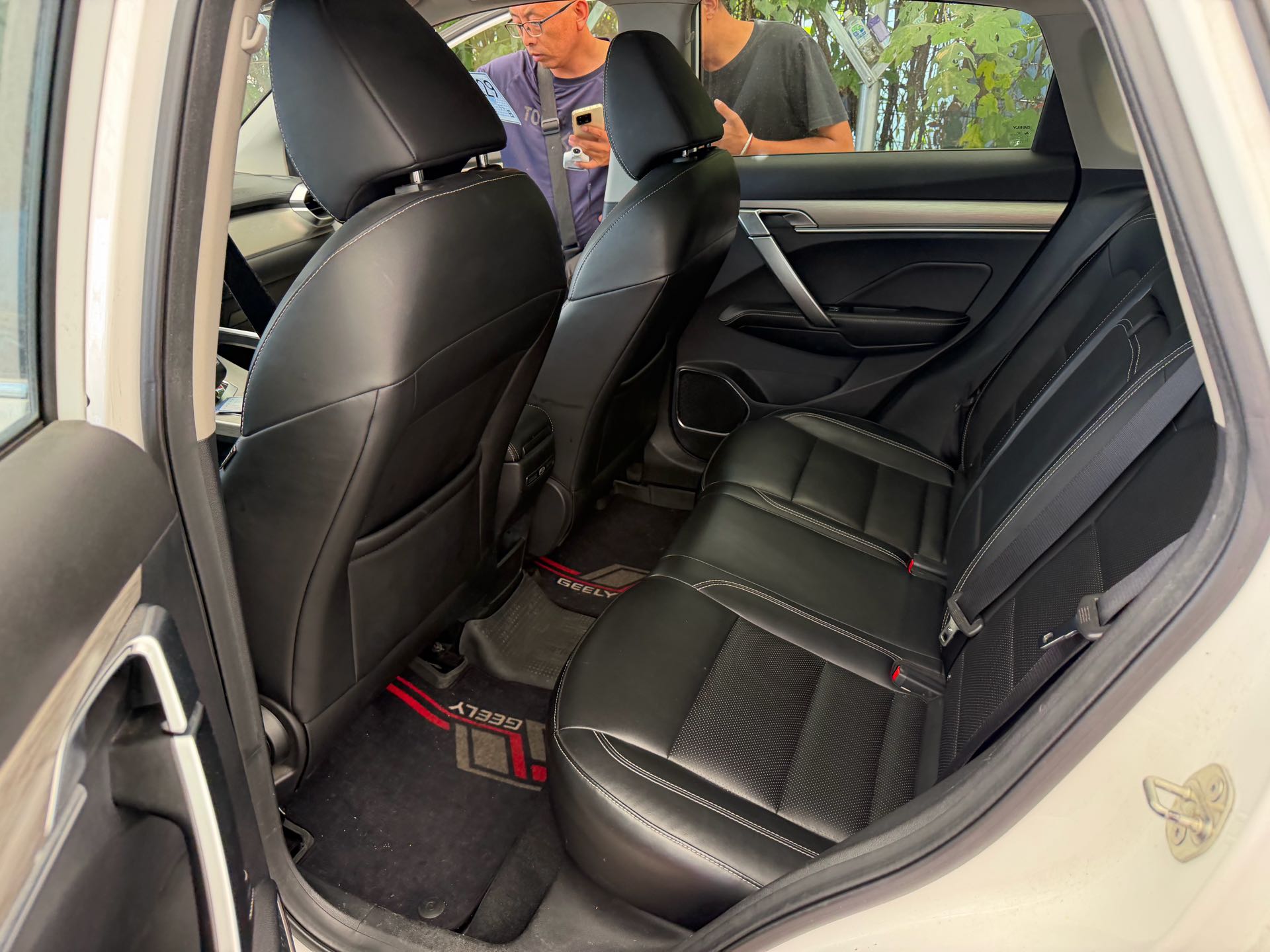 GEELY Coolray 2019 صورة سيارة #4