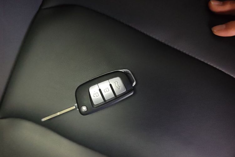 GEELY Emgrand 2025 car image #9