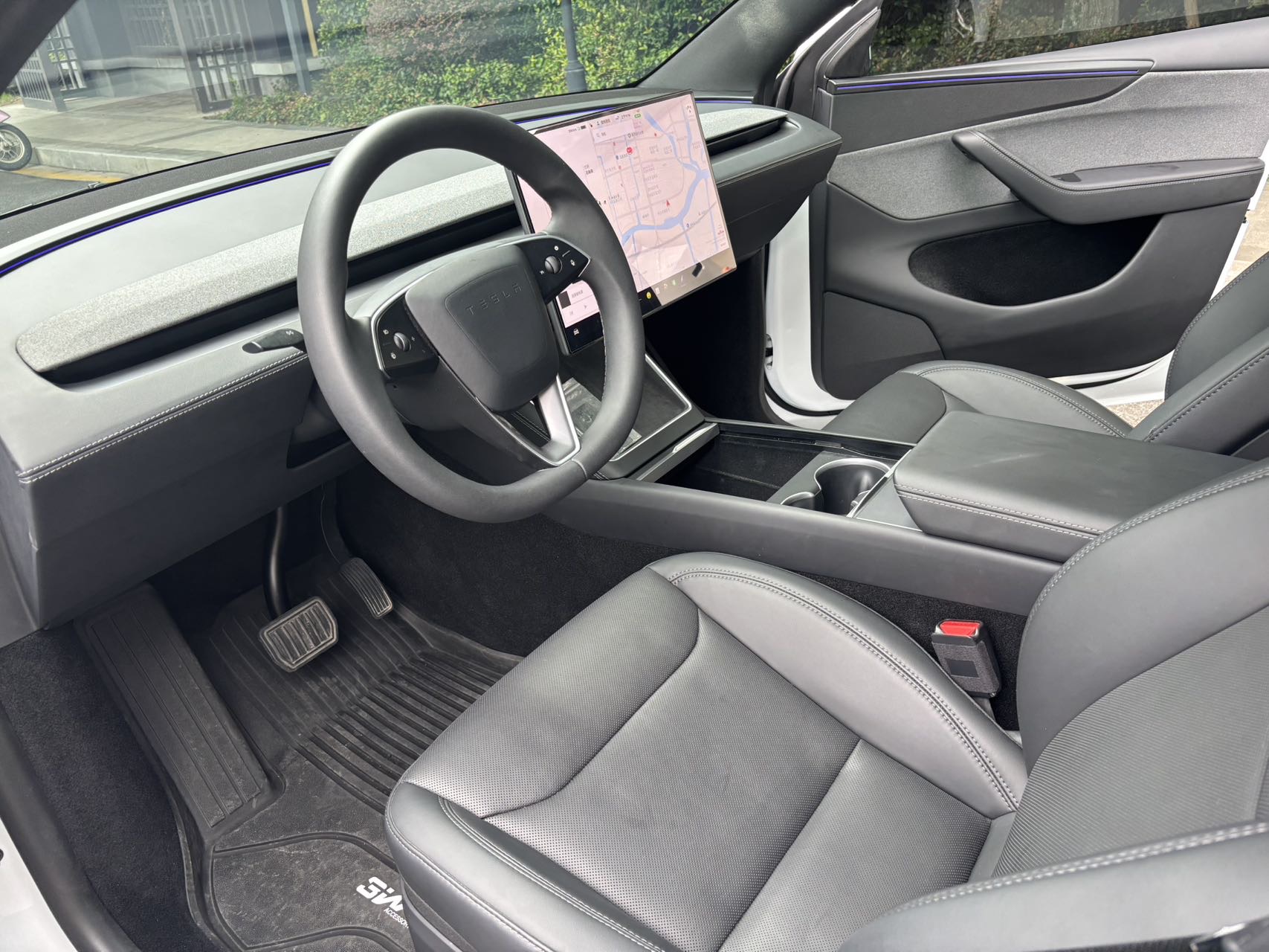 Tesla Model Y 2026 car image #8